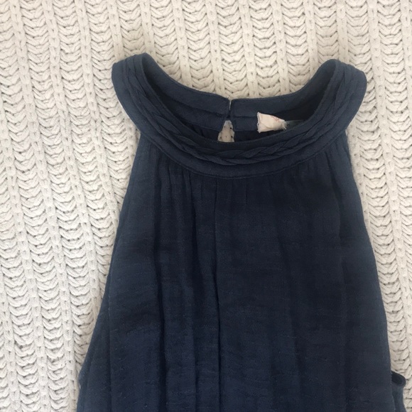 High neck glue dress with a braided neck detail - Picture 2 of 3